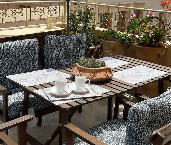 Myron House Апартаменты Ханья